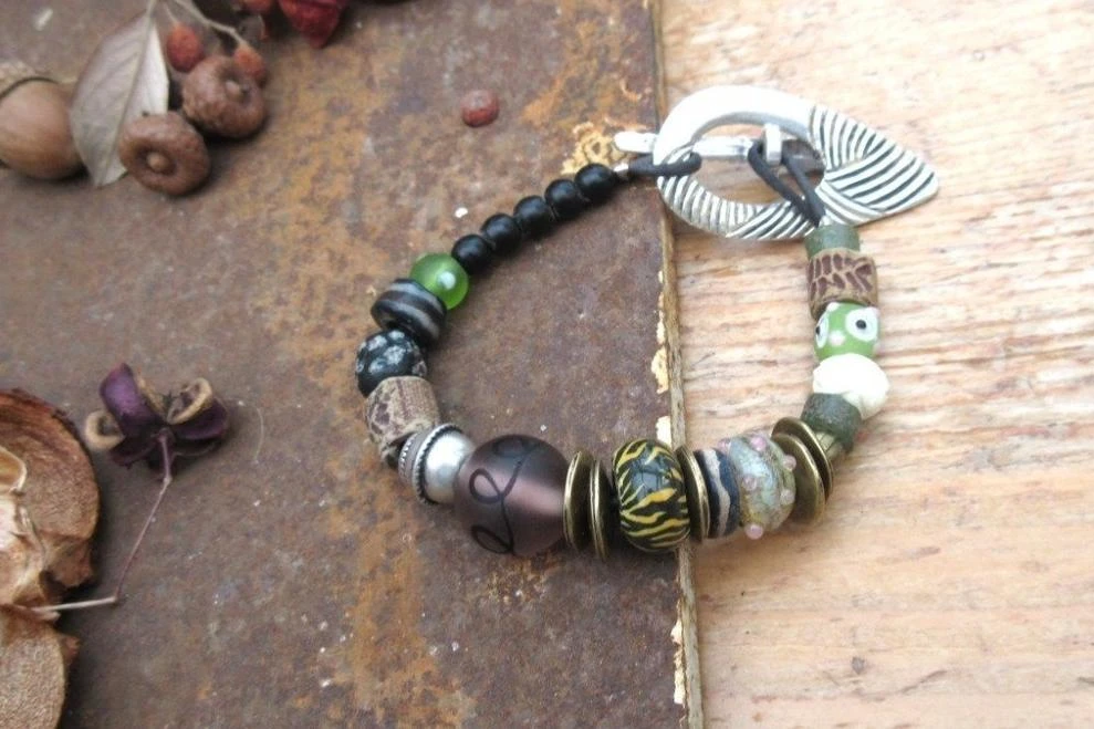 A chic boho urban bracelet with delightful glass beads. – photo 4